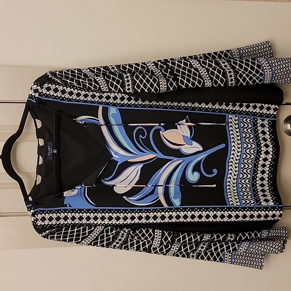 Kenar Black Floral Print V-Neck Women's Top - Blue & White